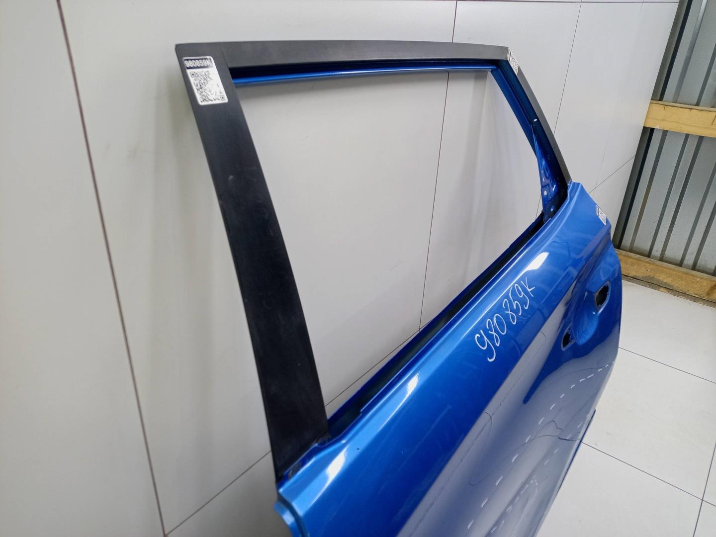 Дверь задняя левая