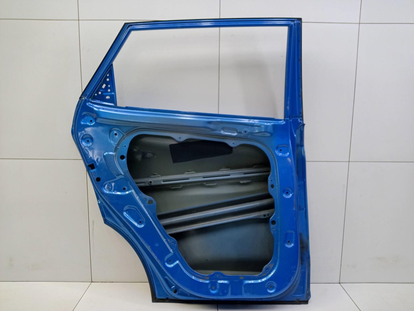 Дверь задняя левая