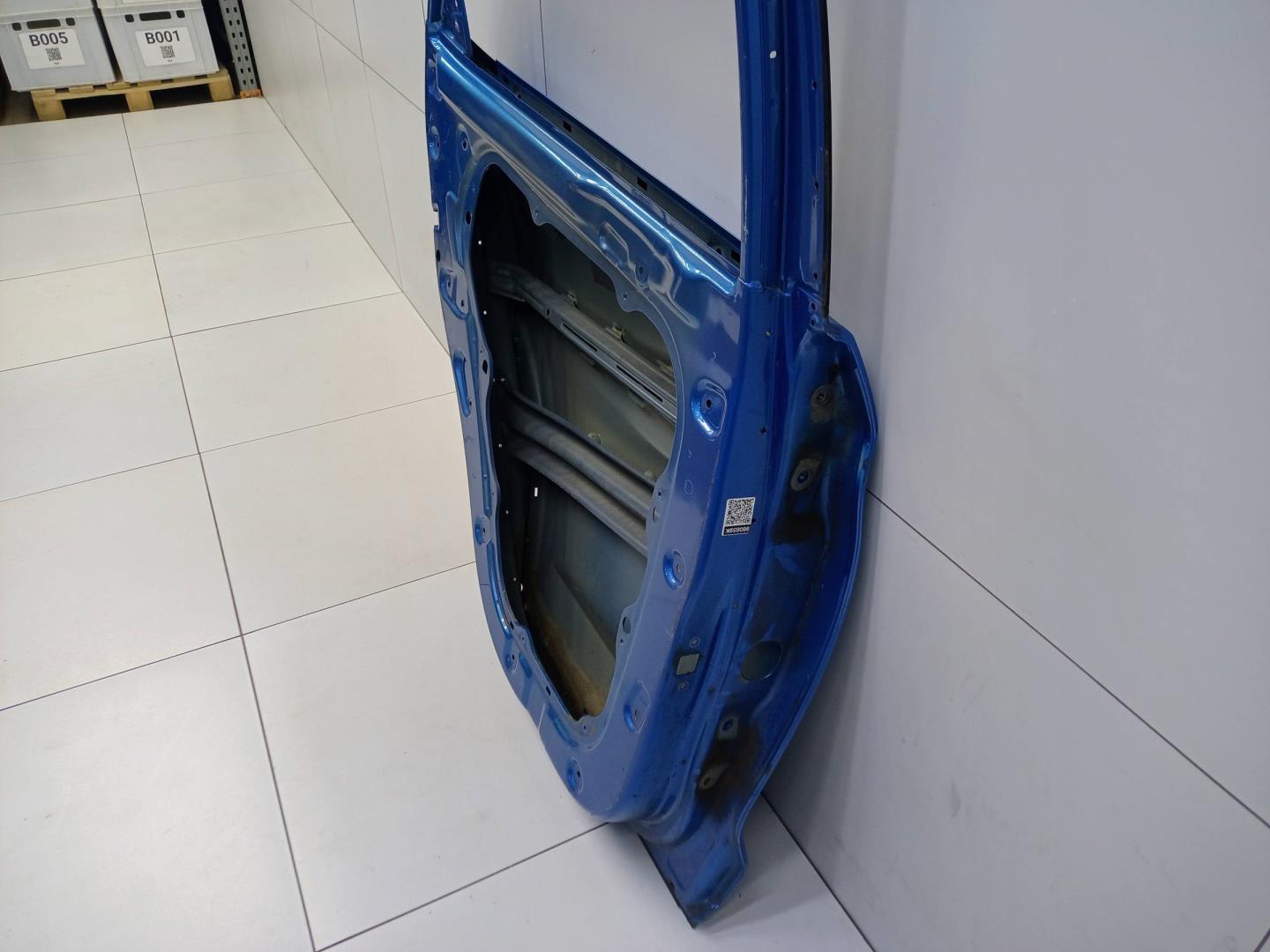 Дверь задняя левая