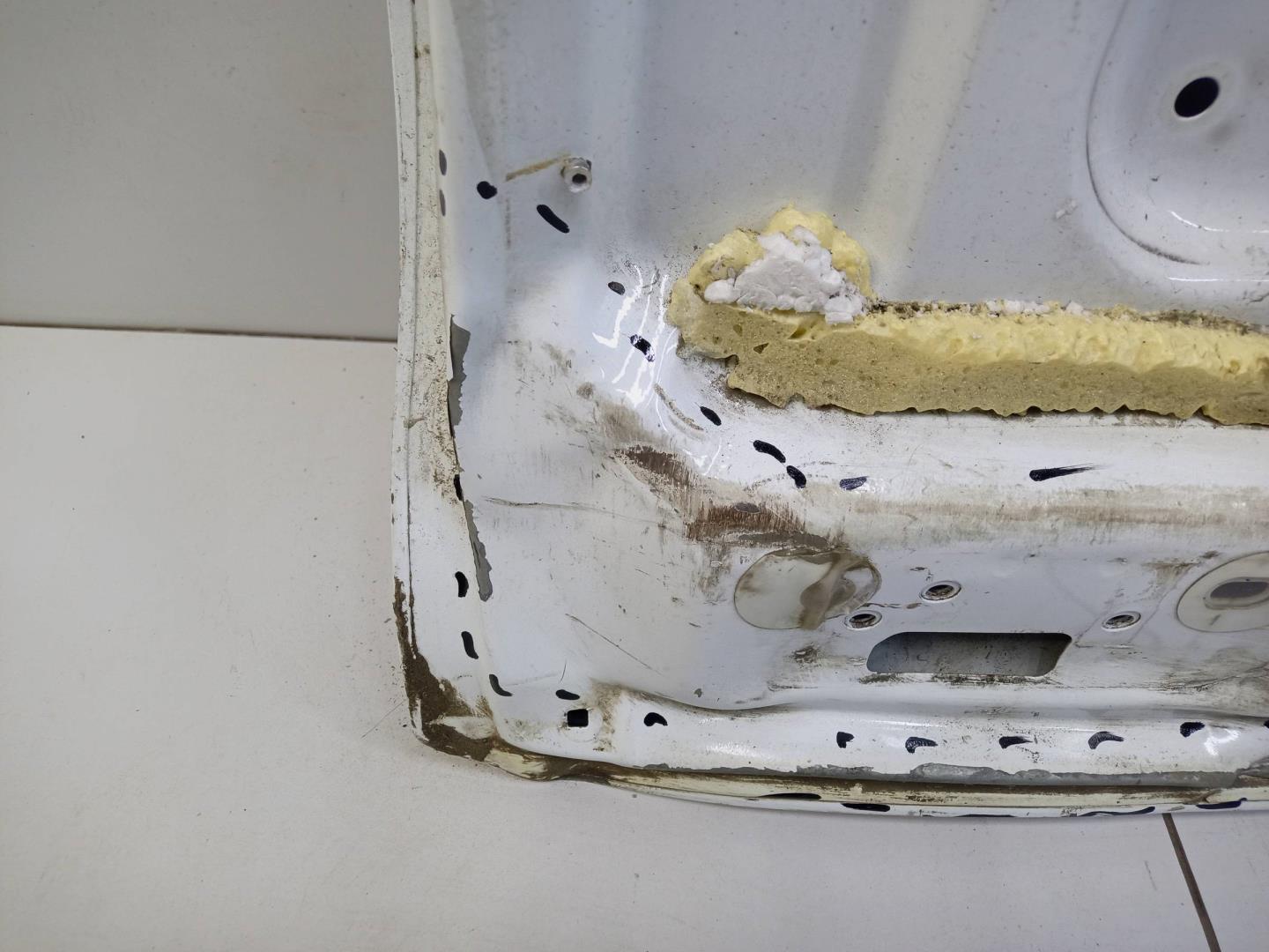 Дверь задняя левая