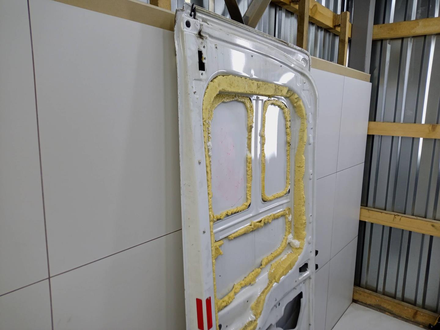 Дверь задняя левая