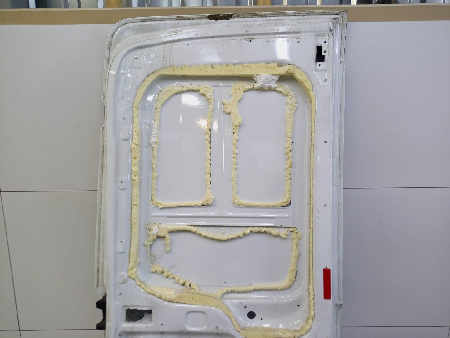 Дверь задняя правая