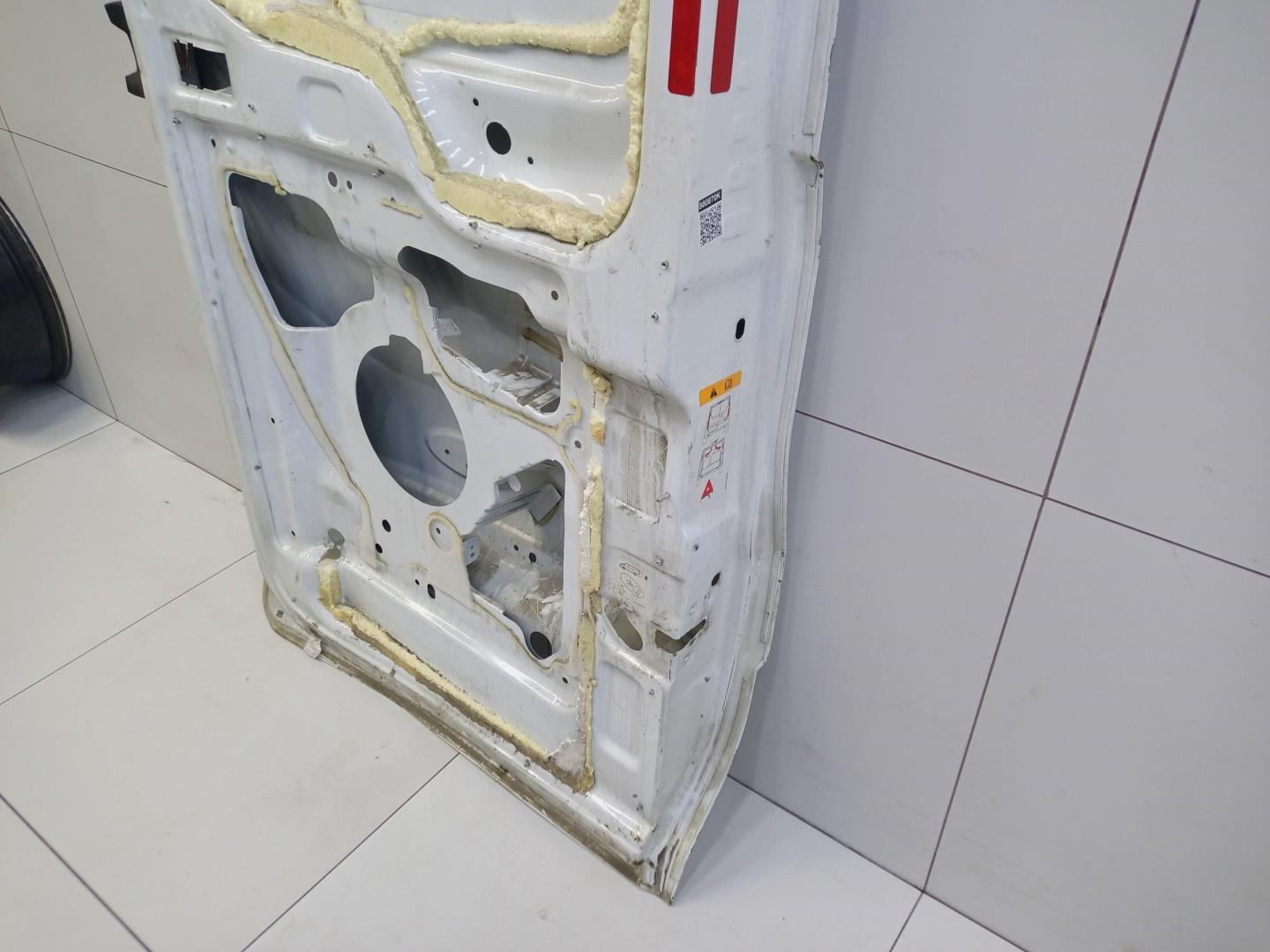 Дверь задняя правая