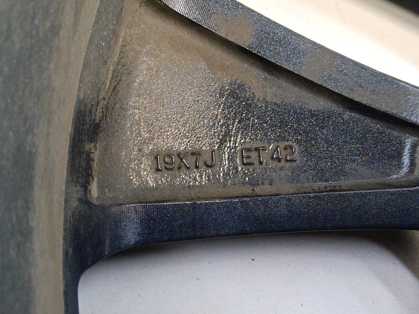 Диск колесный литой легкий сплав