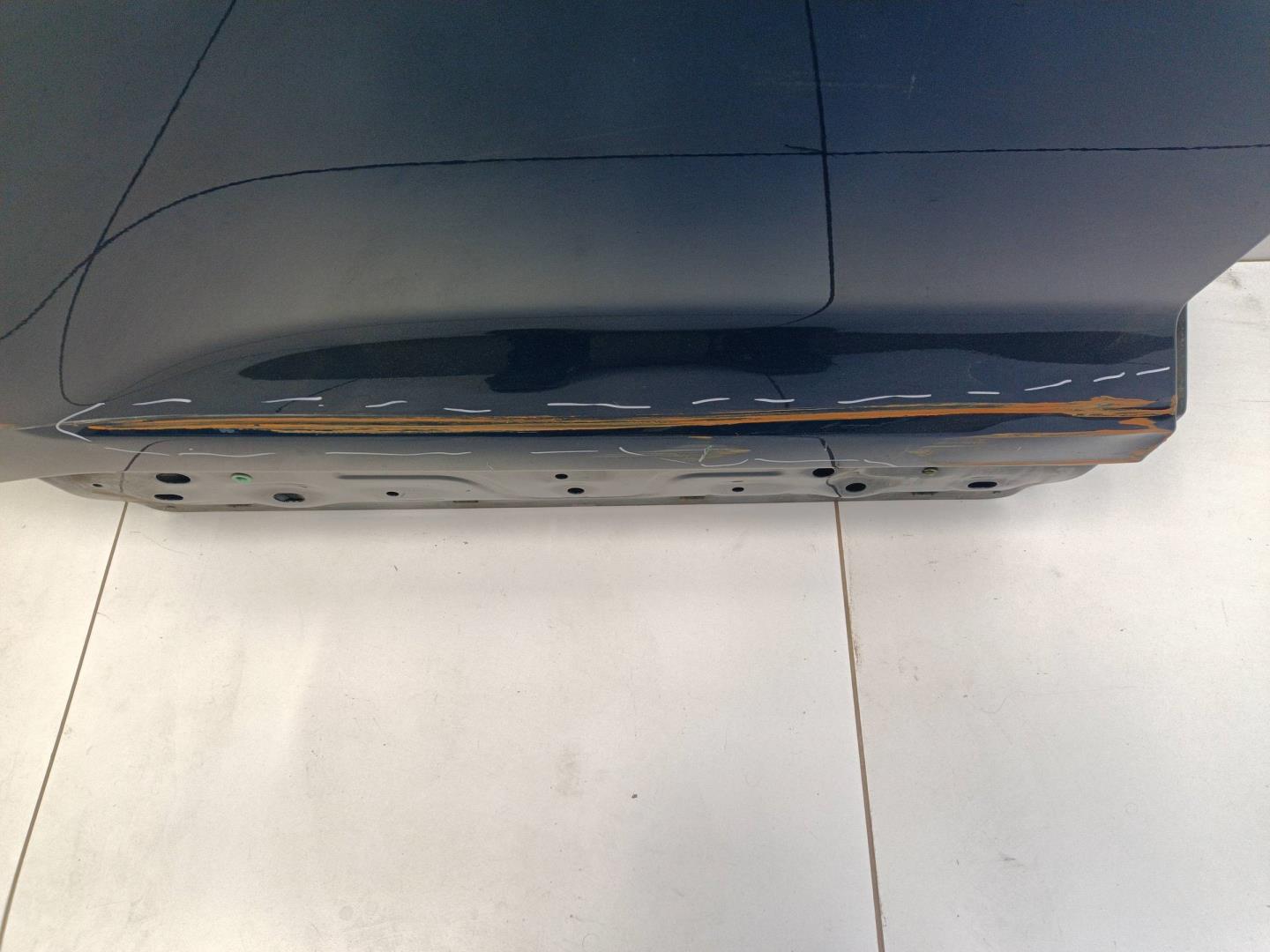 Дверь задняя правая