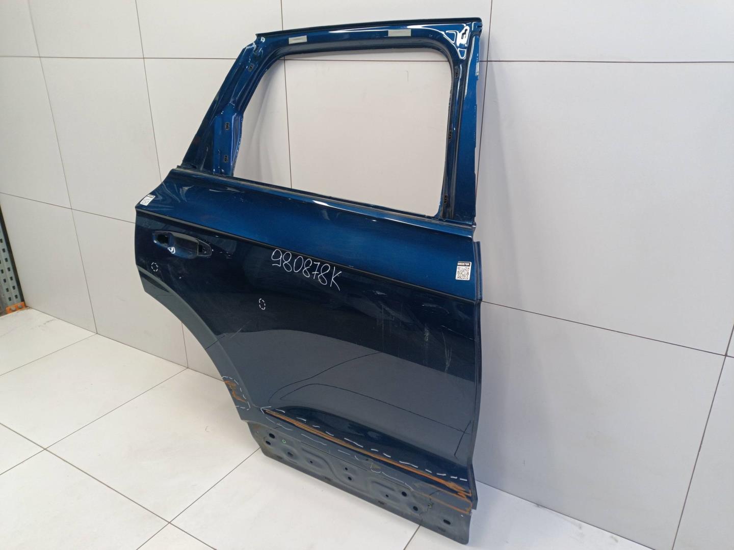 Дверь задняя правая