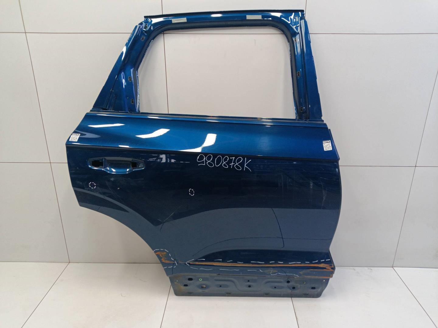 Дверь задняя правая