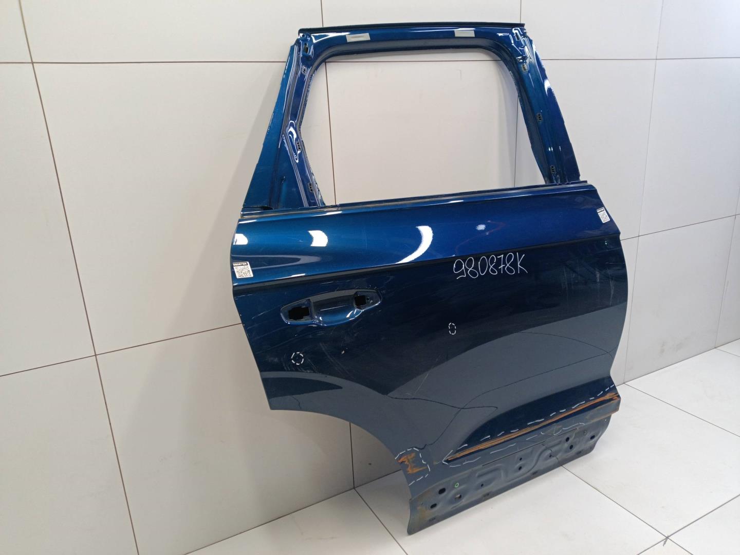 Дверь задняя правая