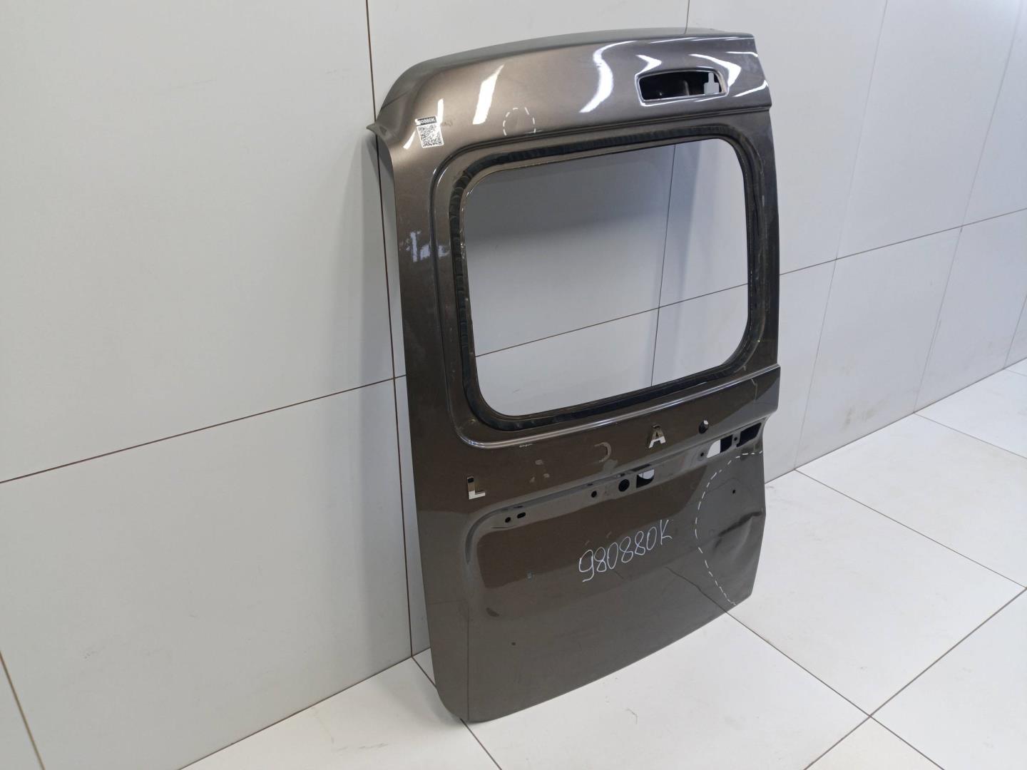 Дверь задняя левая