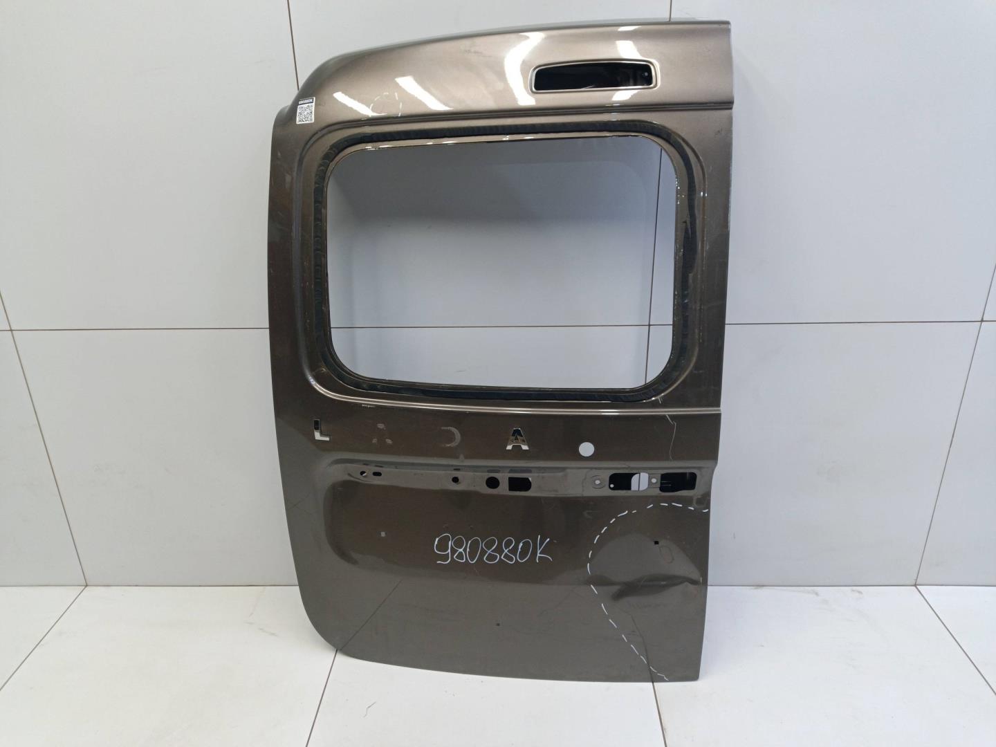 Дверь задняя левая