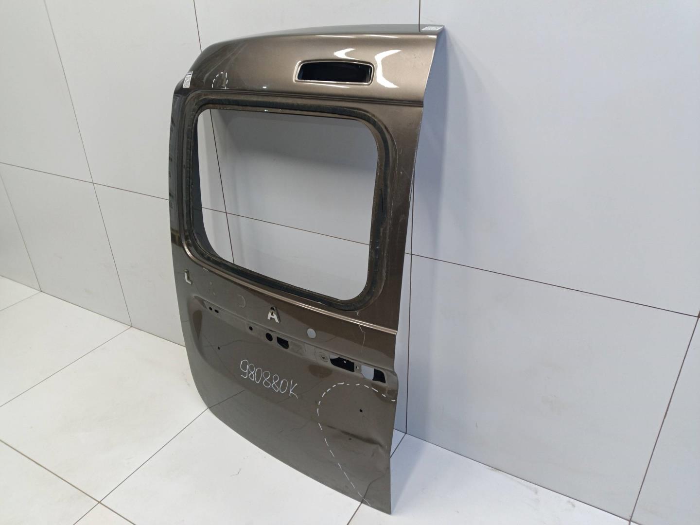 Дверь задняя левая