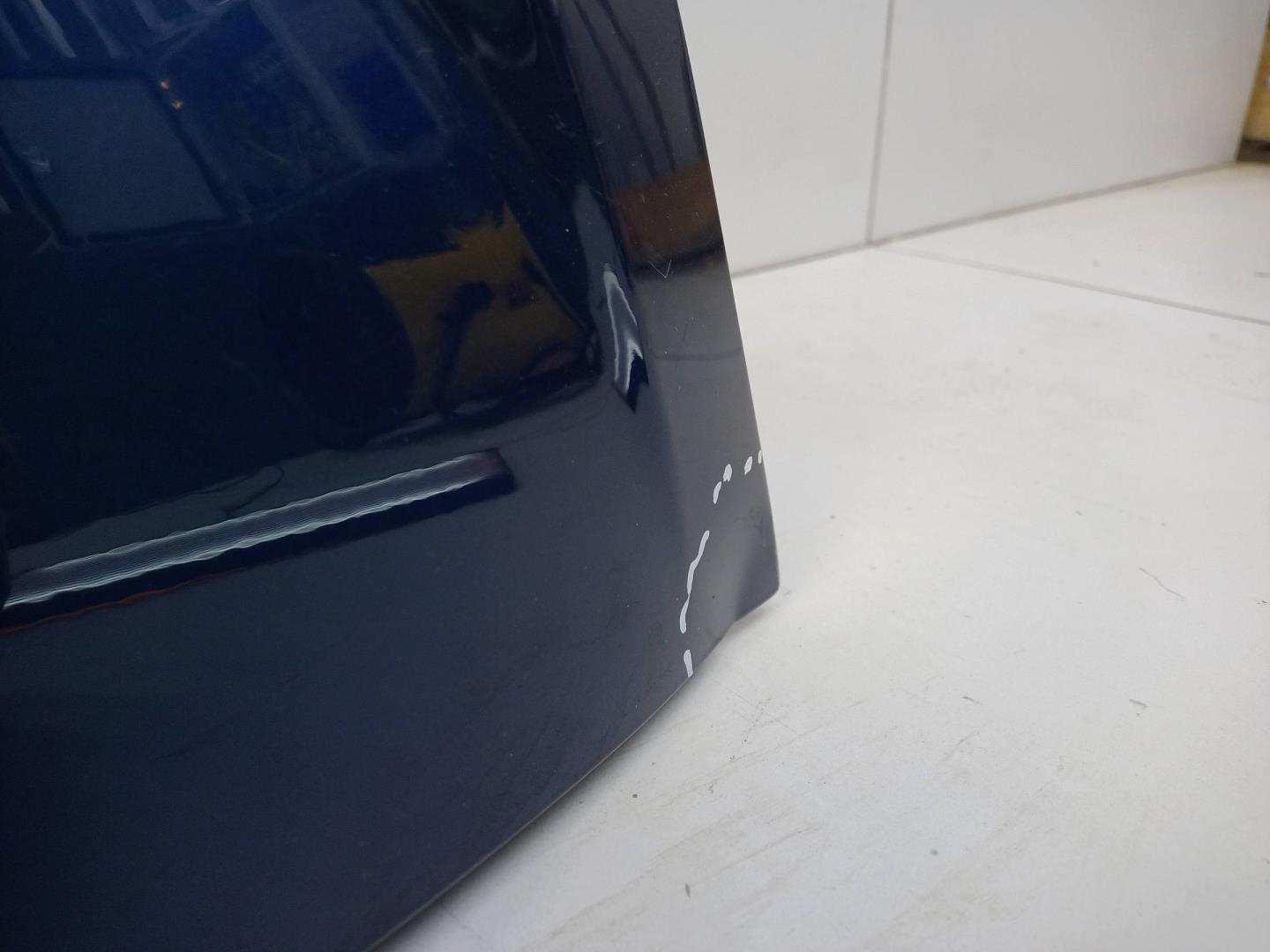 Крыло переднее правое