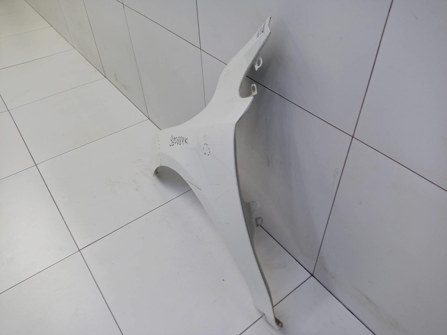 Крыло переднее левое