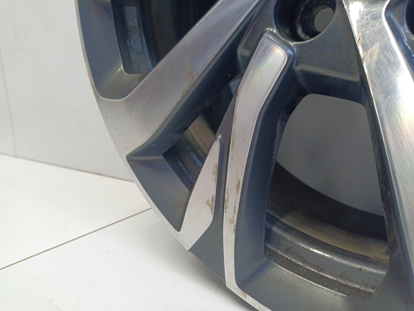 Диск колесный литой легкий сплав