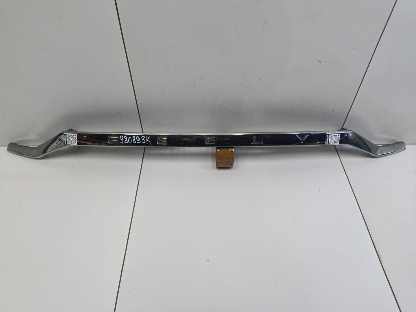 Накладка двери багажника