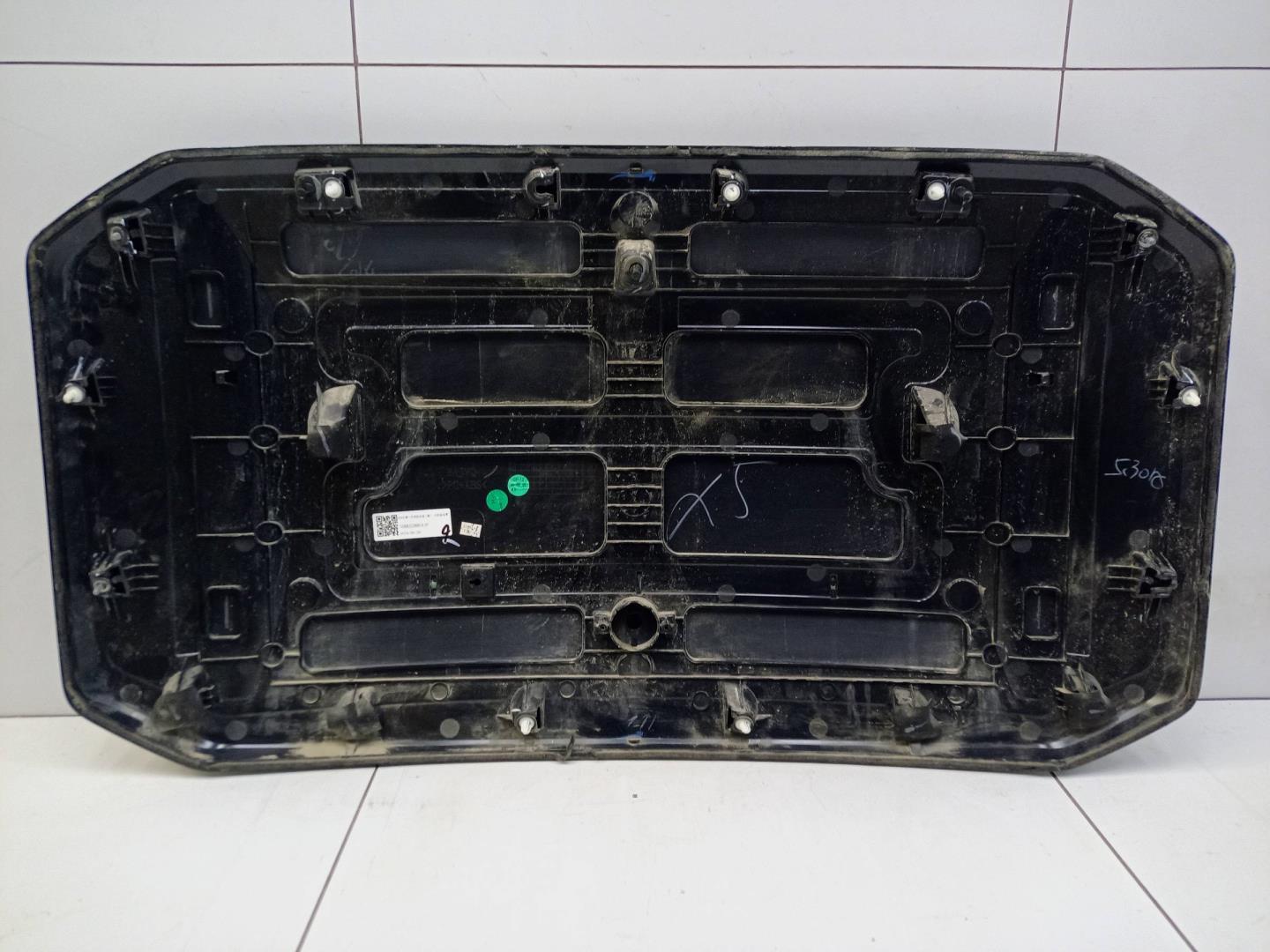 Накладка крышки багажника