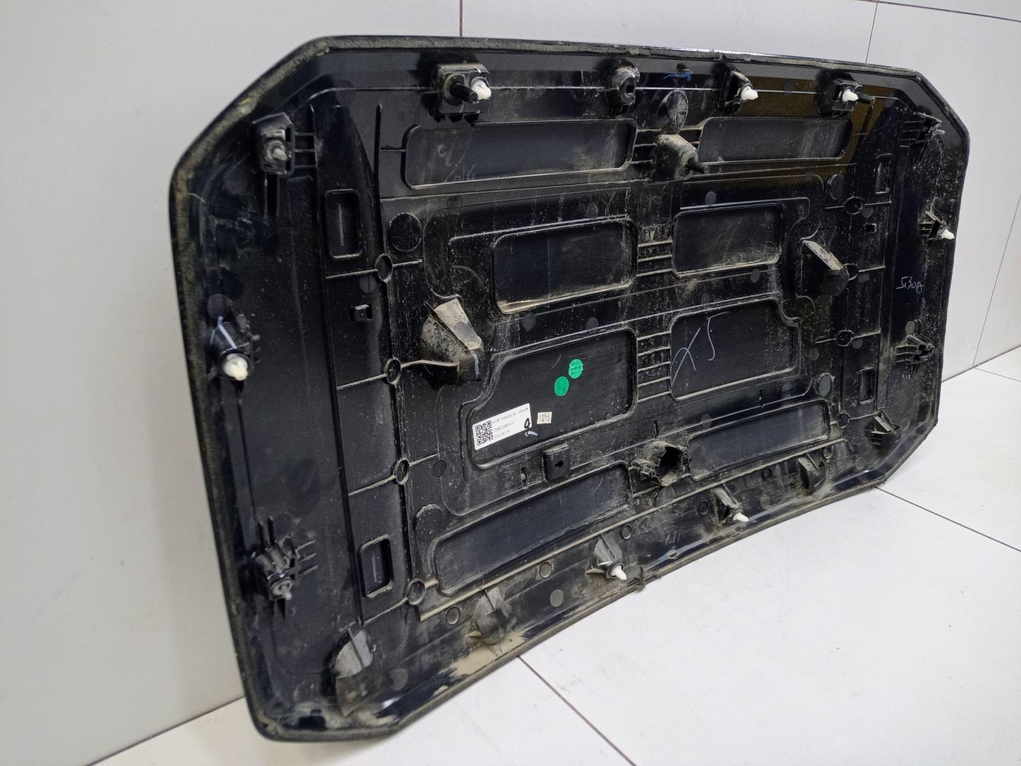 Накладка крышки багажника