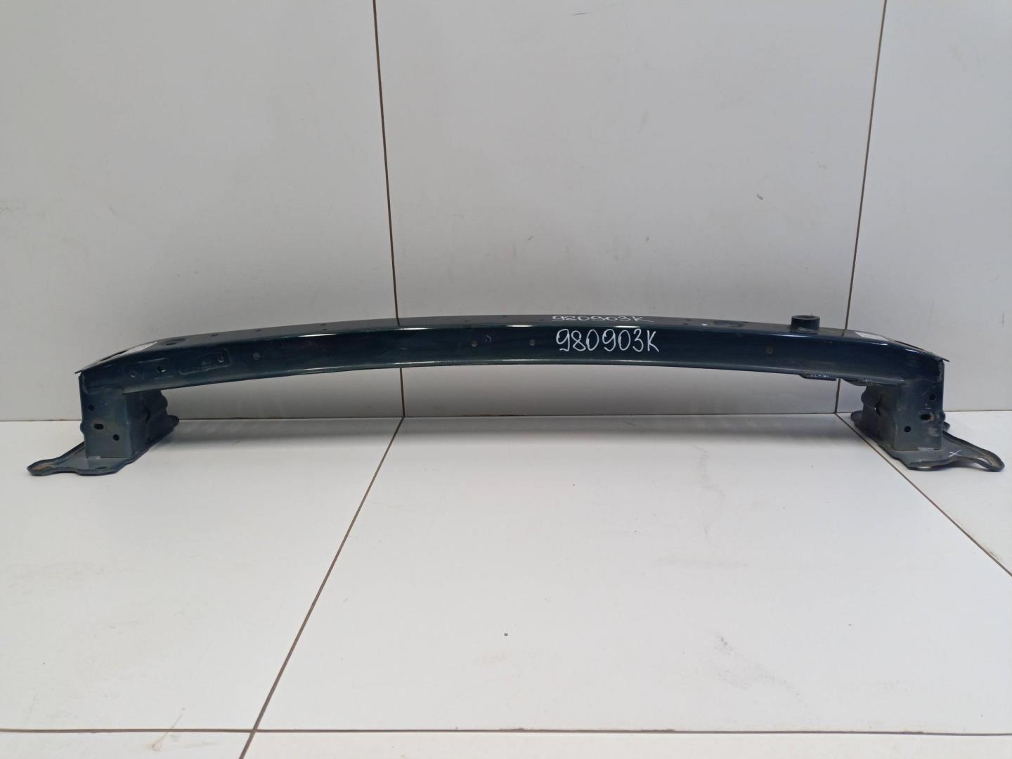 Усилитель переднего бампера