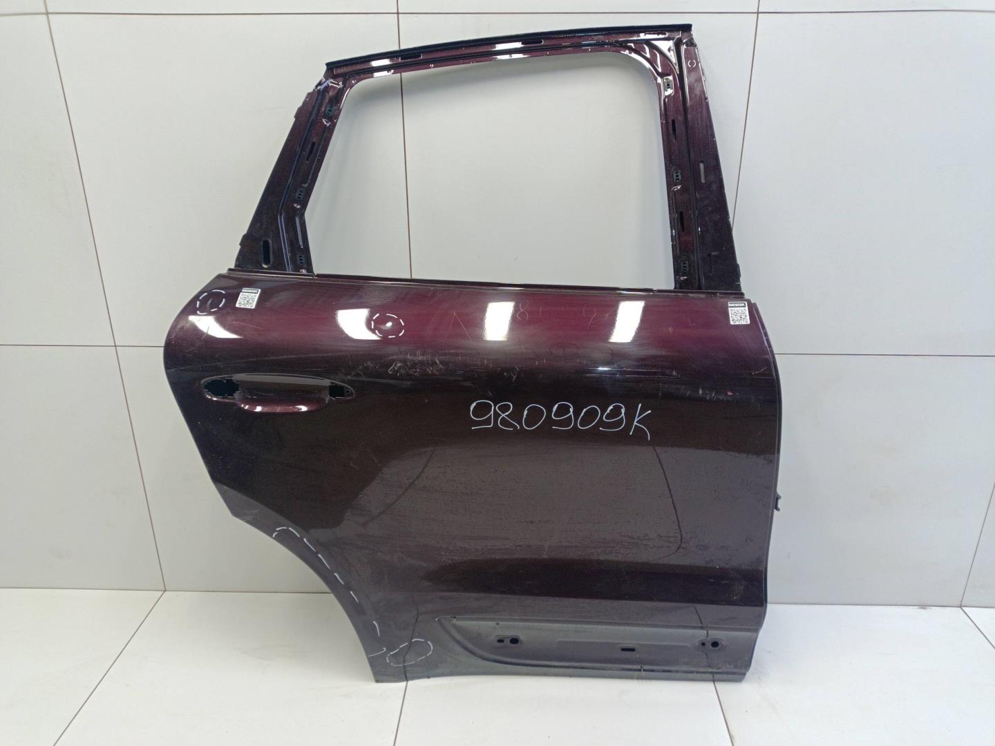 Дверь задняя правая