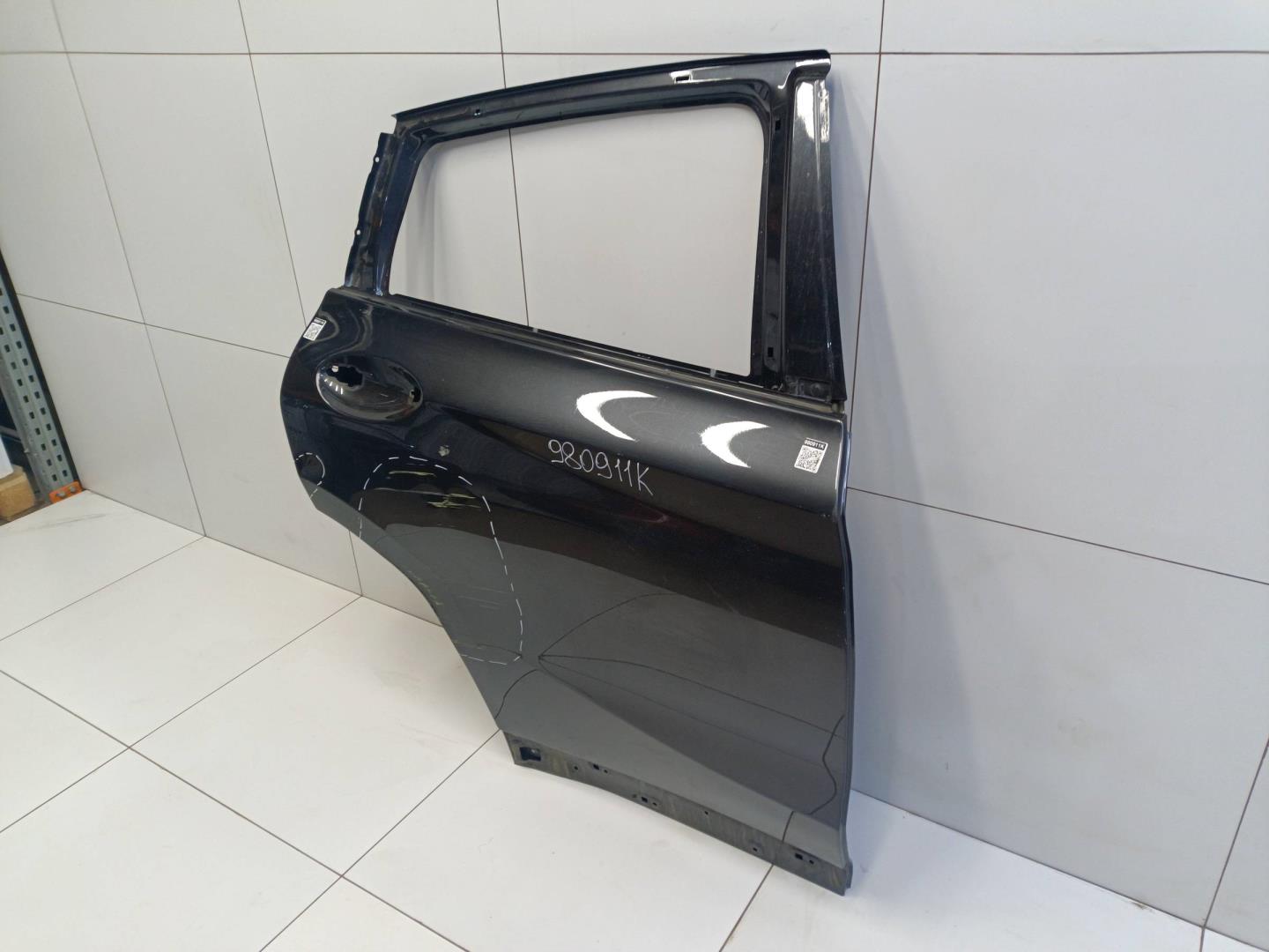 Дверь задняя правая