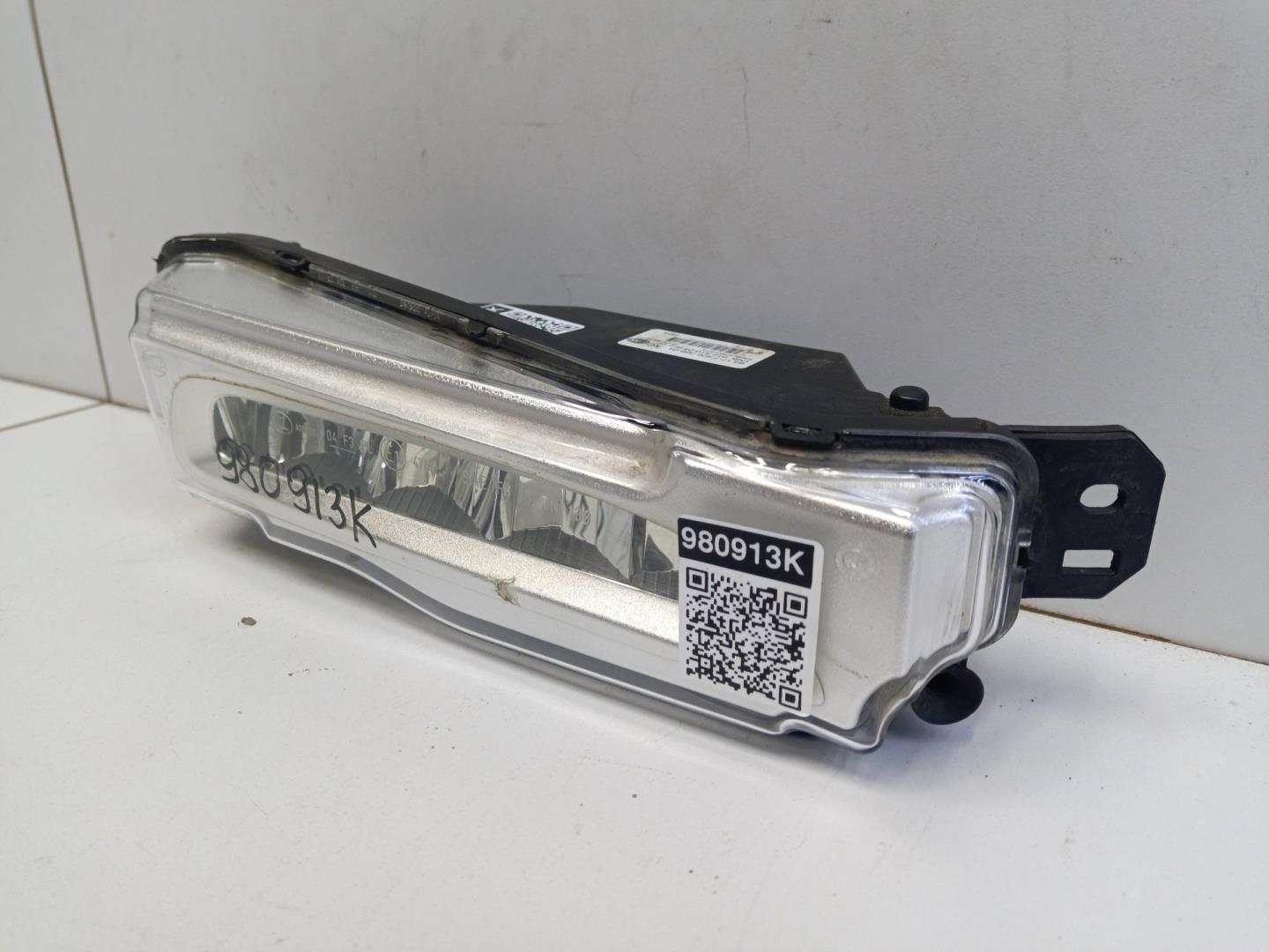 Фара противотуманная правая