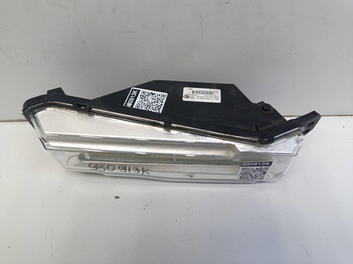 Фара противотуманная правая