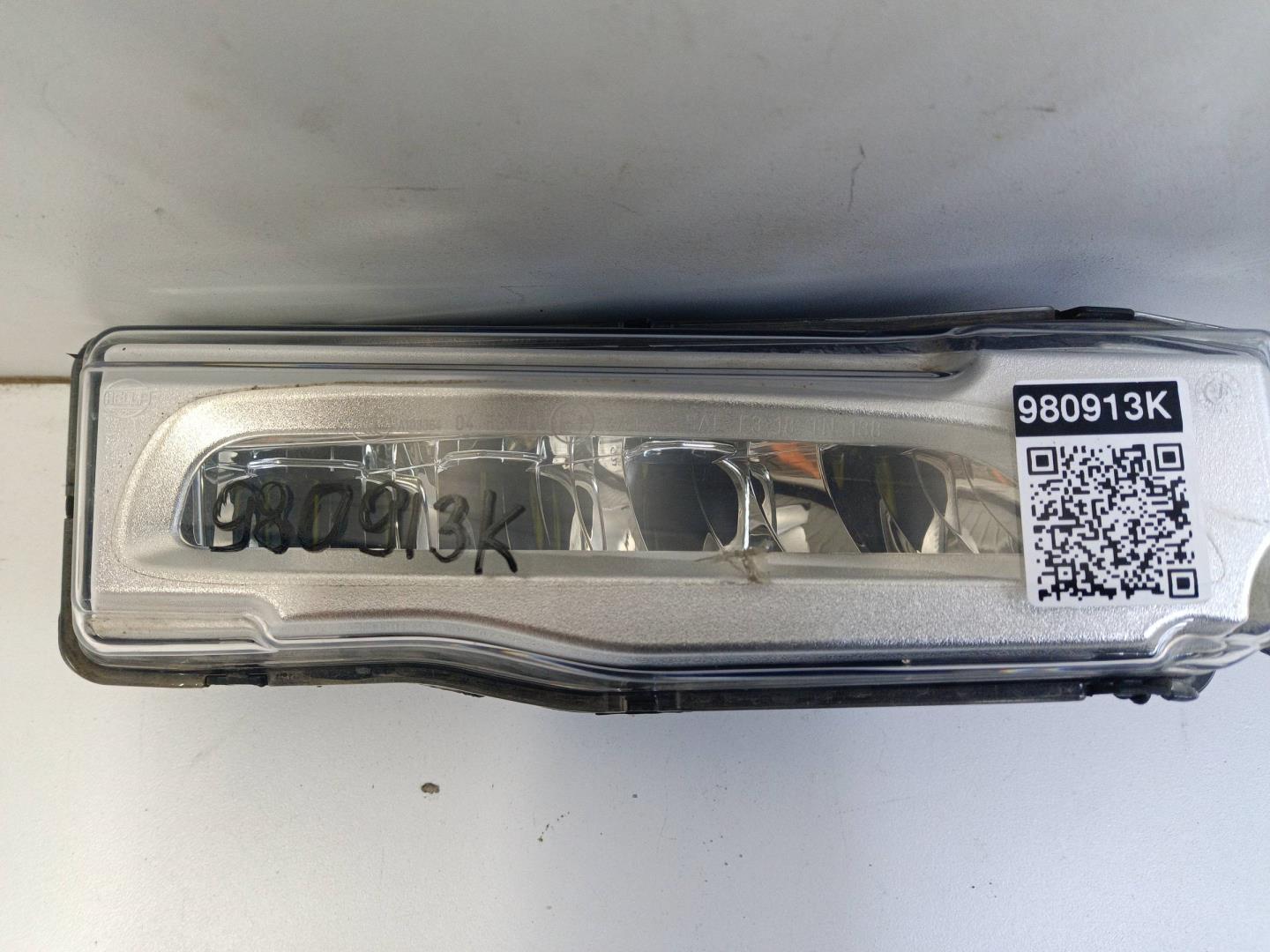 Фара противотуманная правая