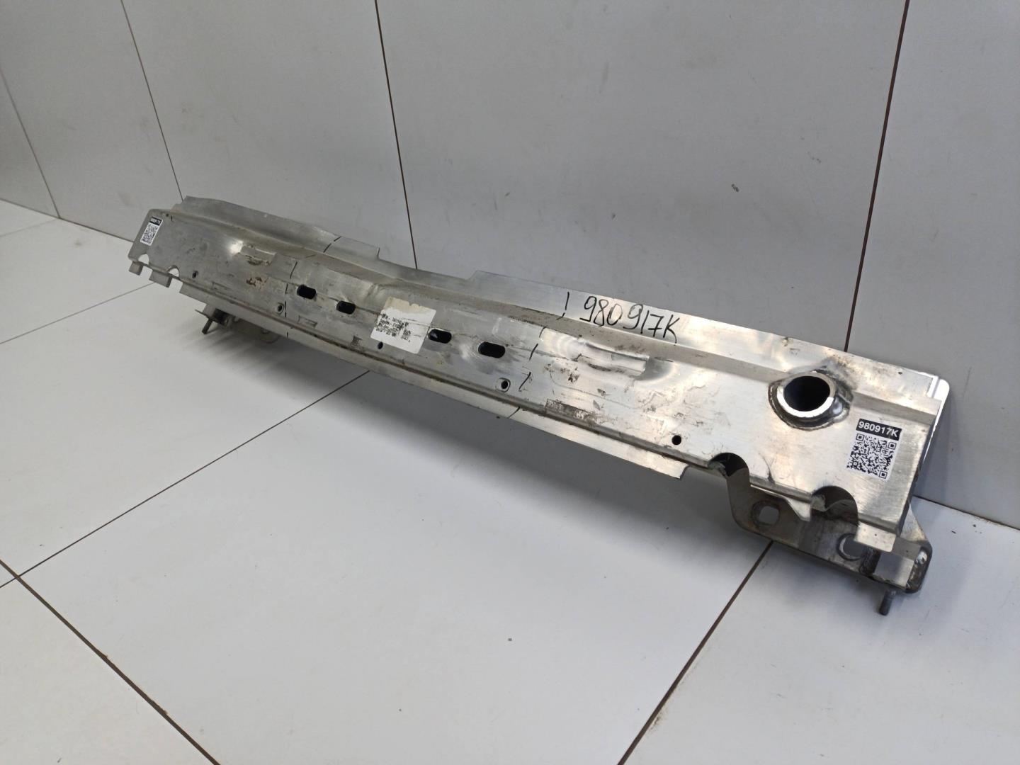 Усилитель заднего бампера