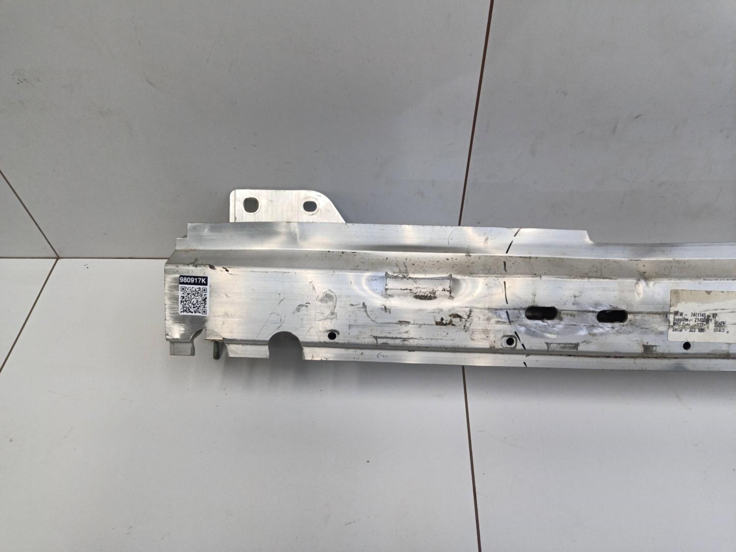 Усилитель заднего бампера