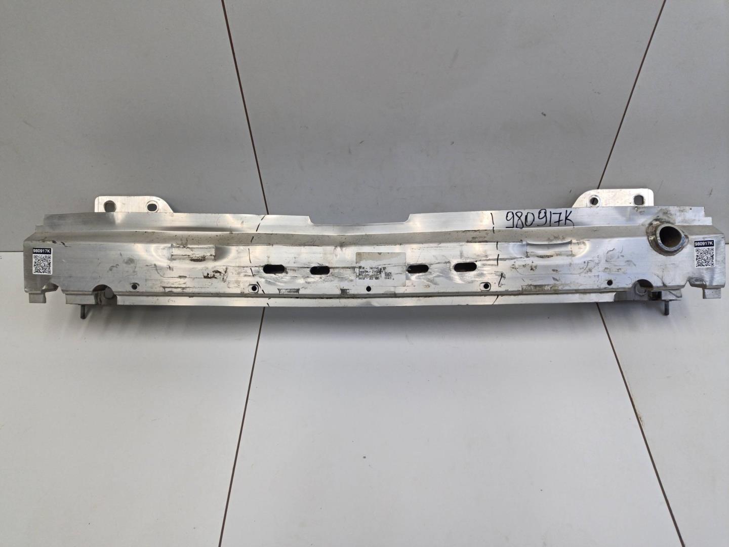 Усилитель заднего бампера