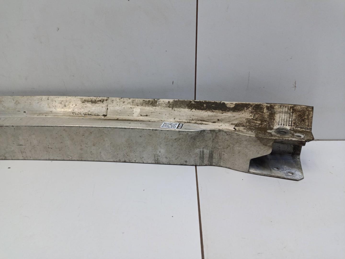 Усилитель заднего бампера