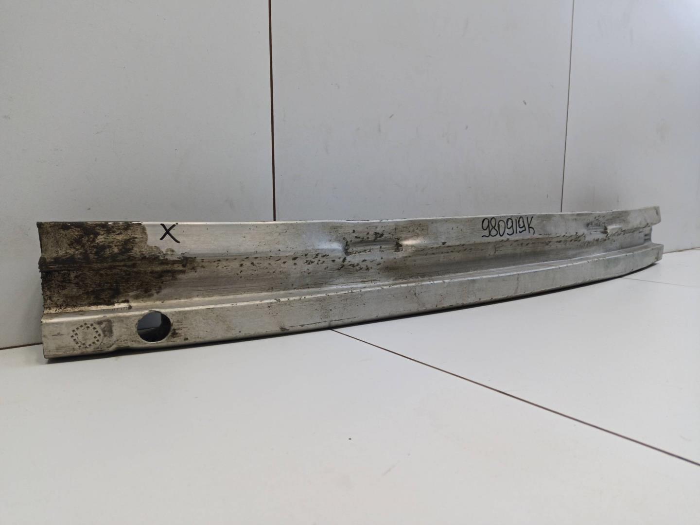 Усилитель заднего бампера