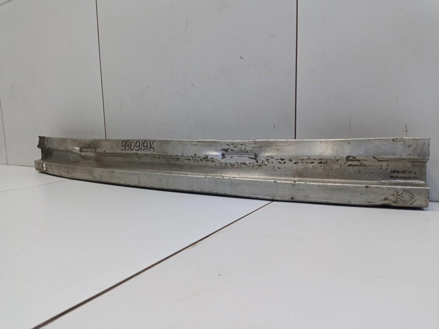 Усилитель заднего бампера