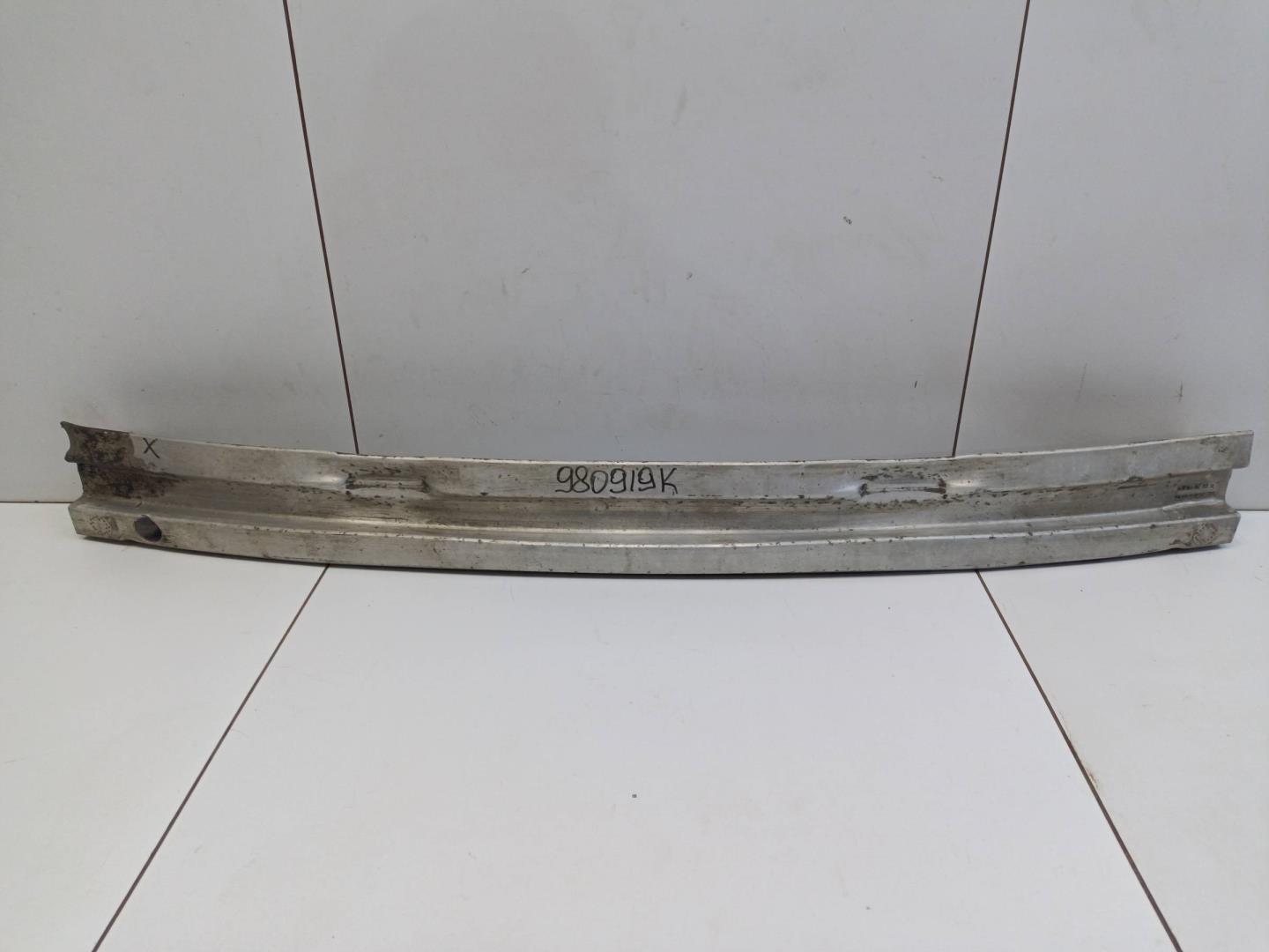 Усилитель заднего бампера