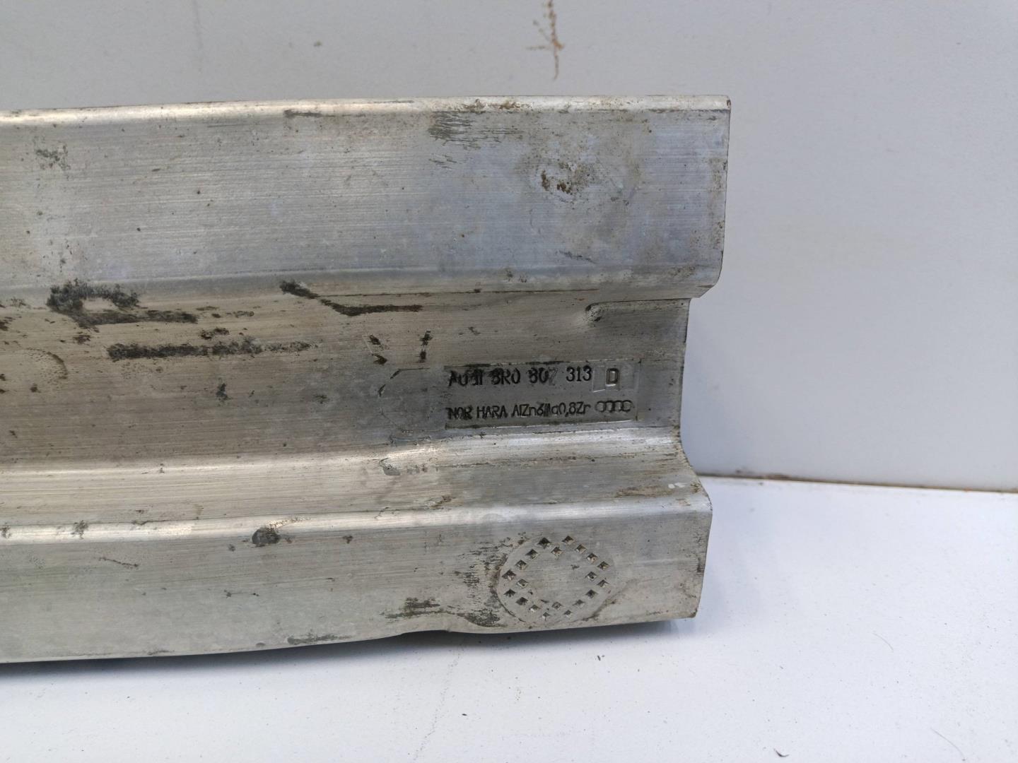 Усилитель заднего бампера