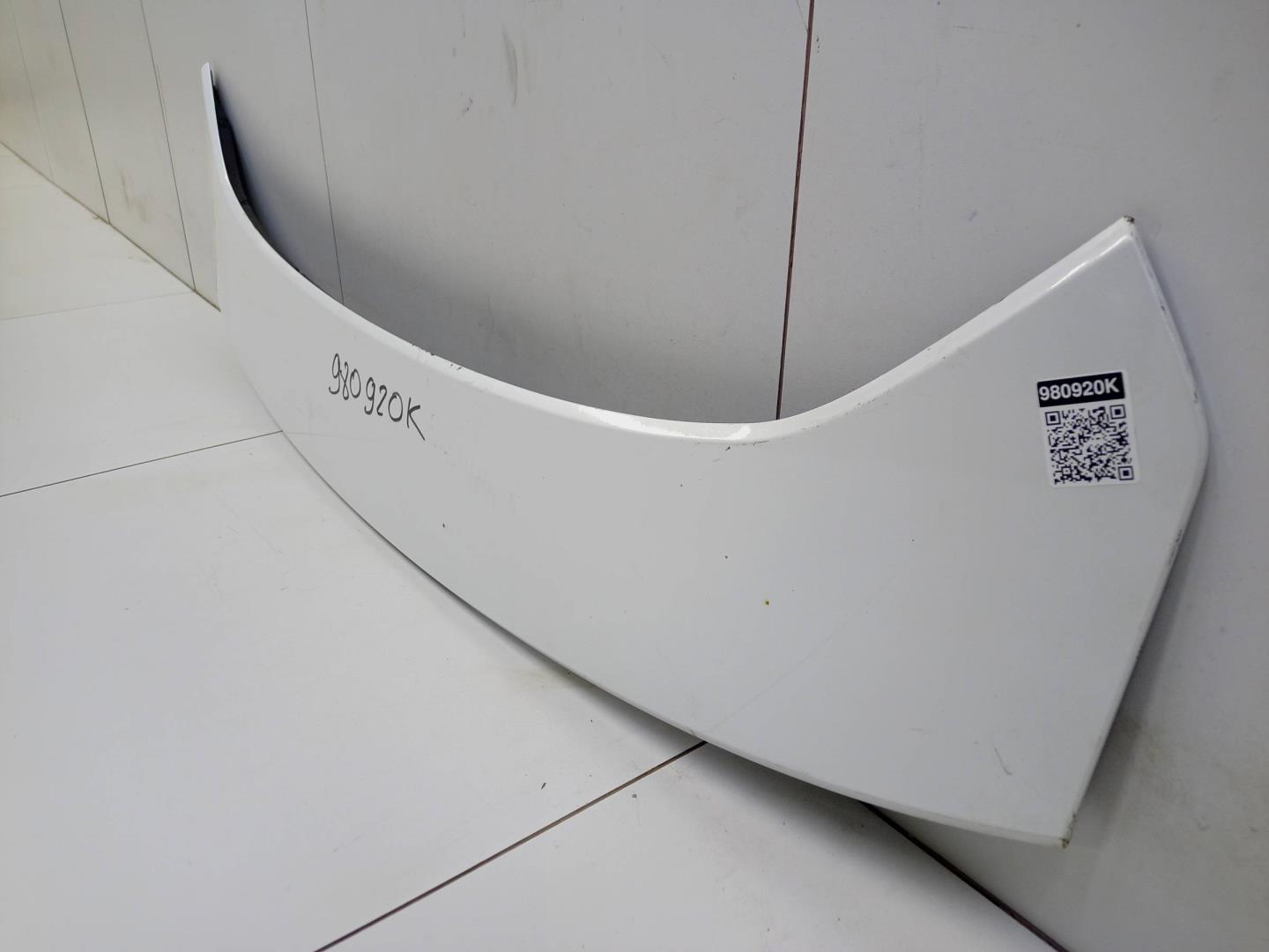 Спойлер (дефлектор) крышки багажника