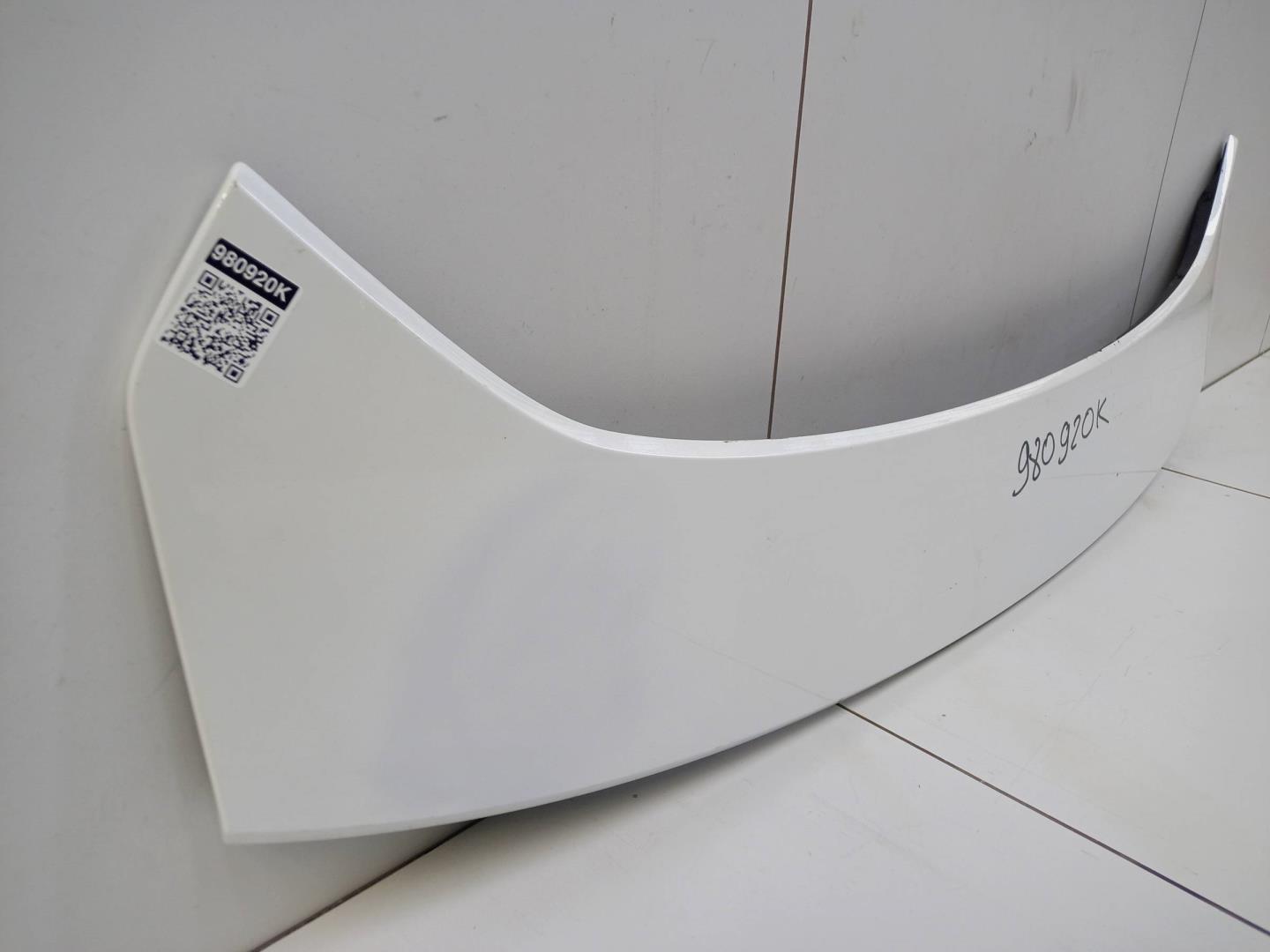 Спойлер (дефлектор) крышки багажника