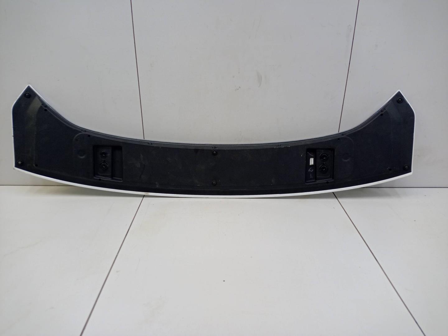 Спойлер (дефлектор) крышки багажника