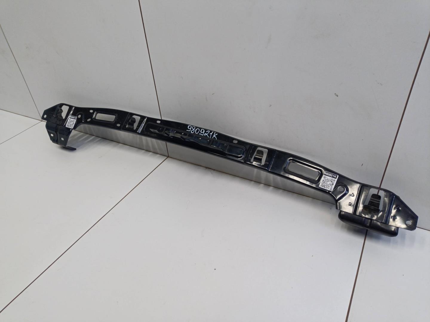 Кронштейн переднего бампера