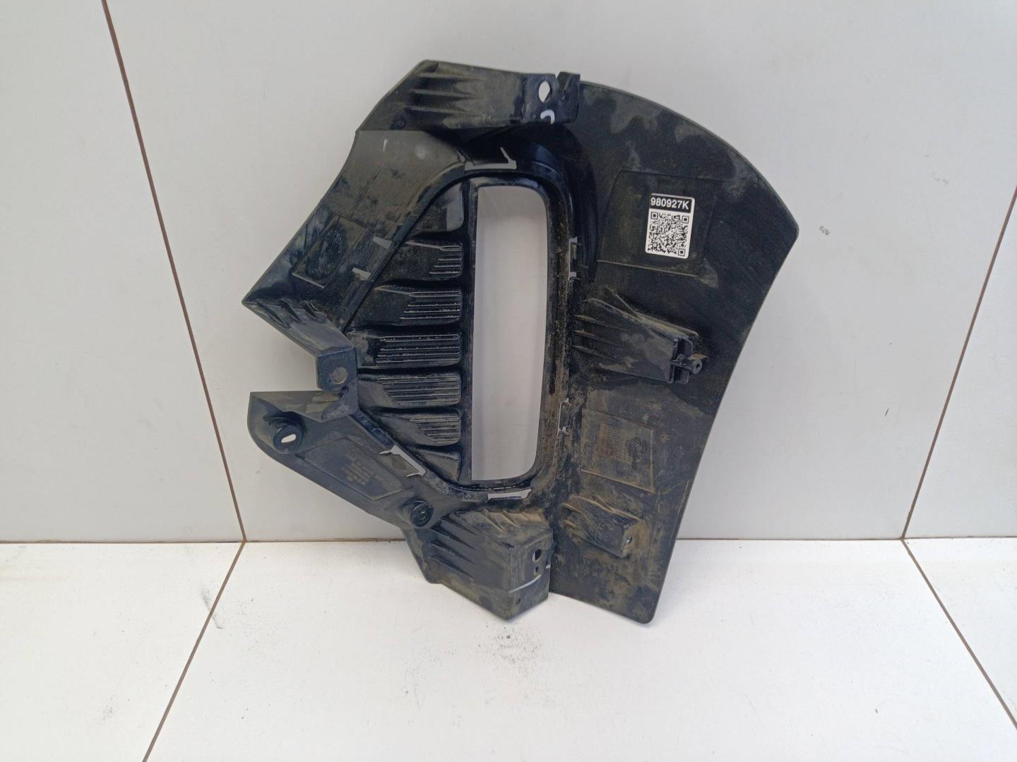 Решетка в бампер правая