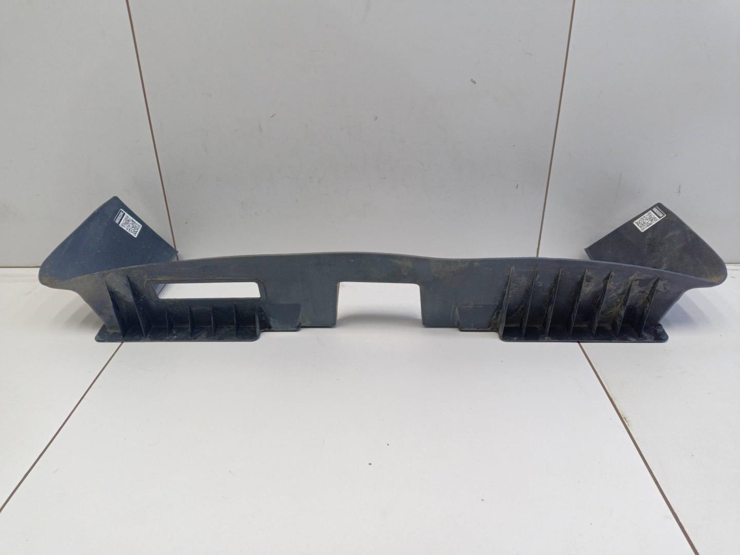 Воздуховод радиатора верхний