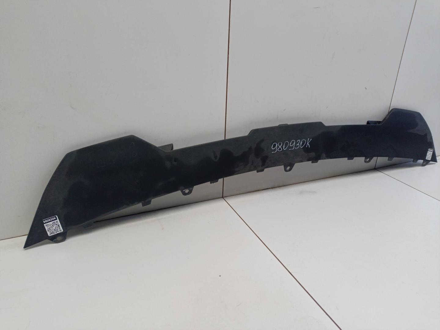 Накладка переднего бампера