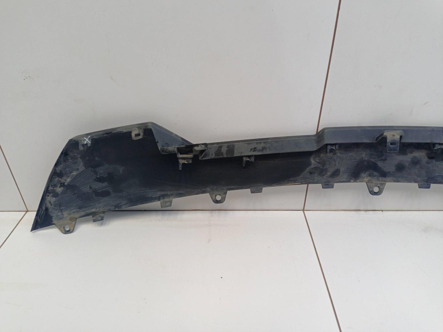 Накладка переднего бампера