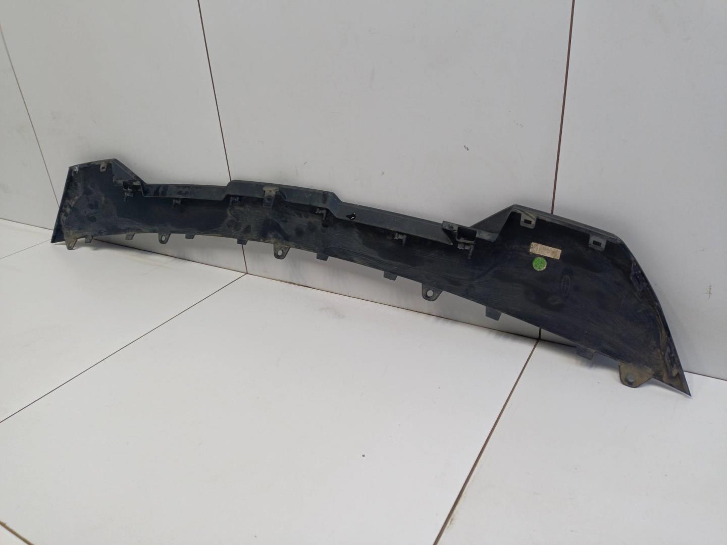 Накладка переднего бампера