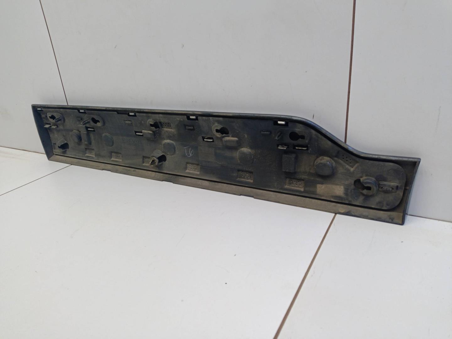 Накладка двери задней правой