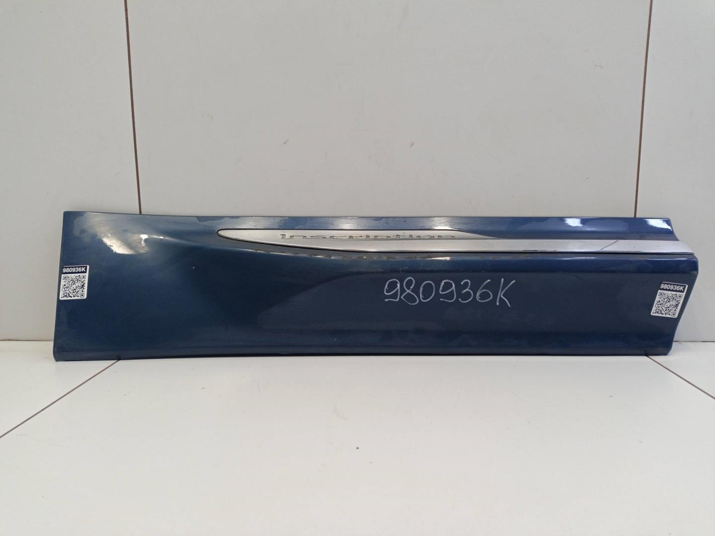 Накладка двери задней правой