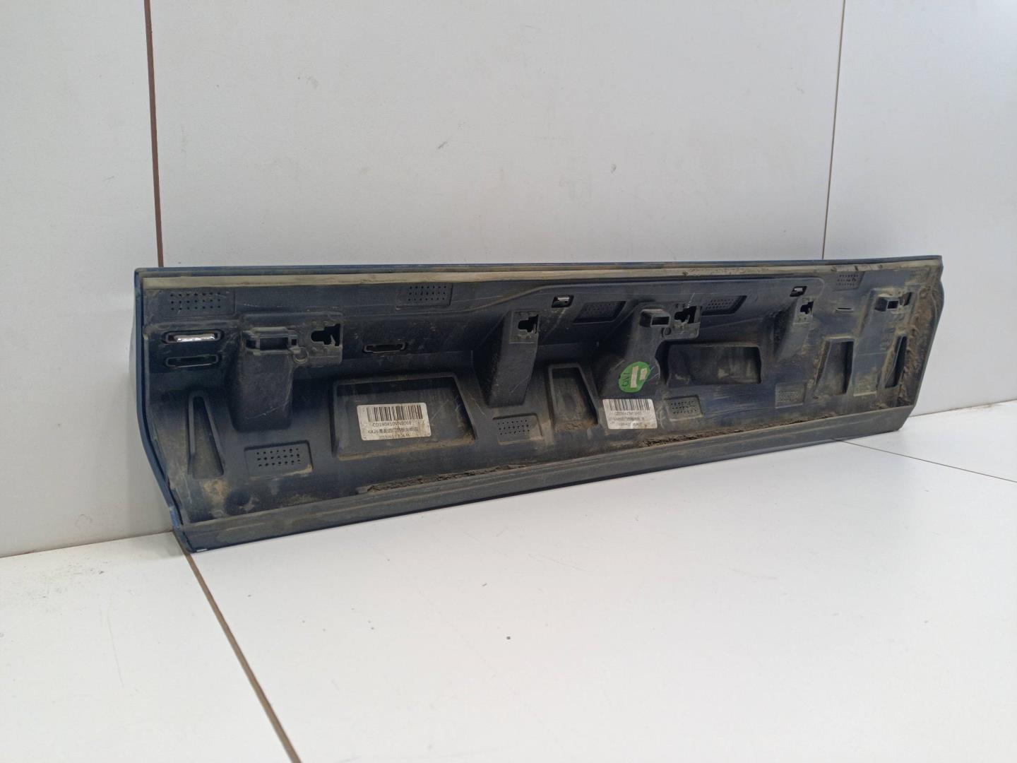 Накладка двери задней правой