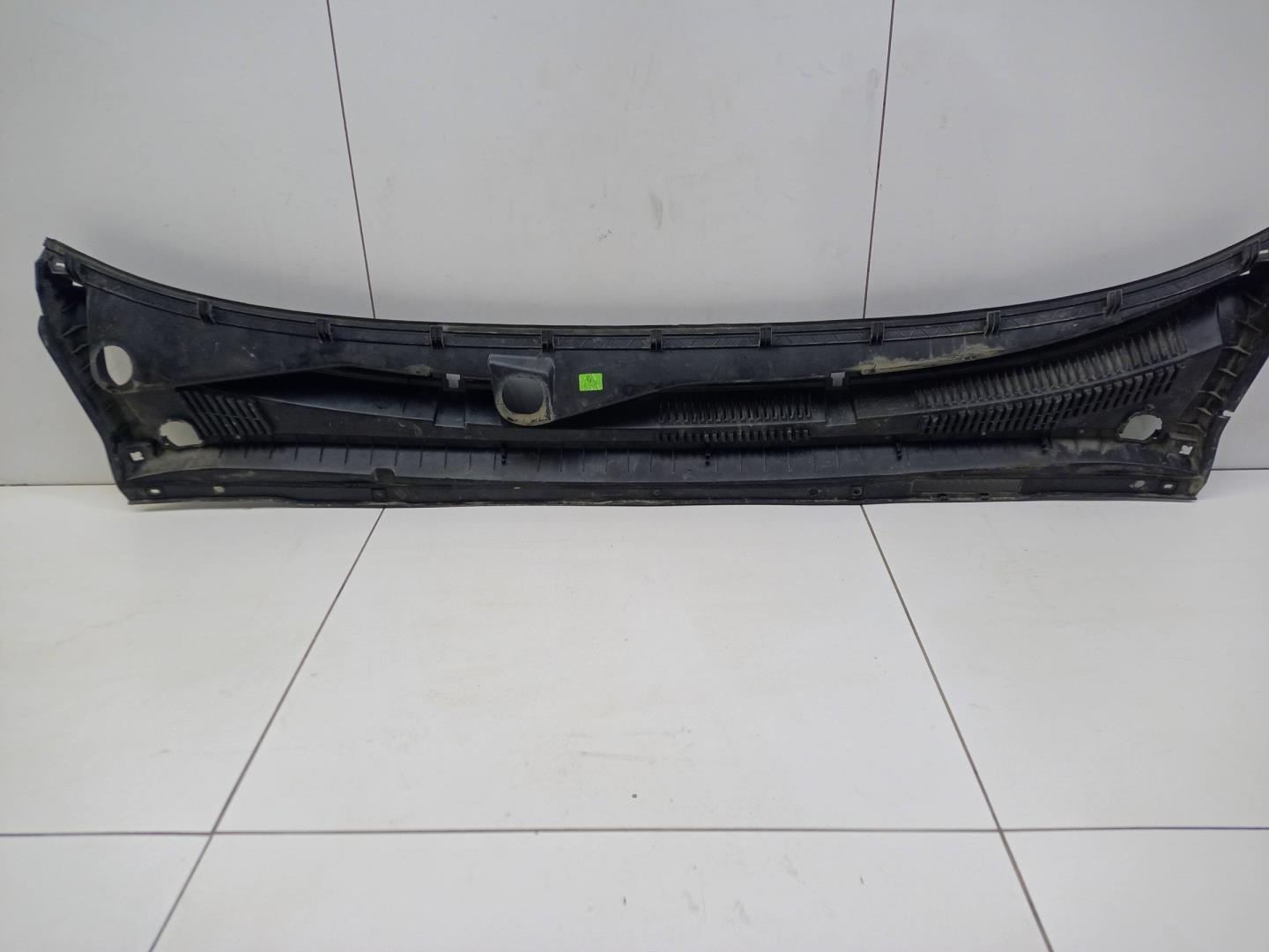 Решетка стеклоочистителей (Жабо)