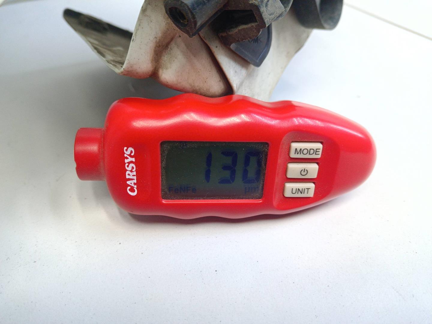 Крыло переднее правое