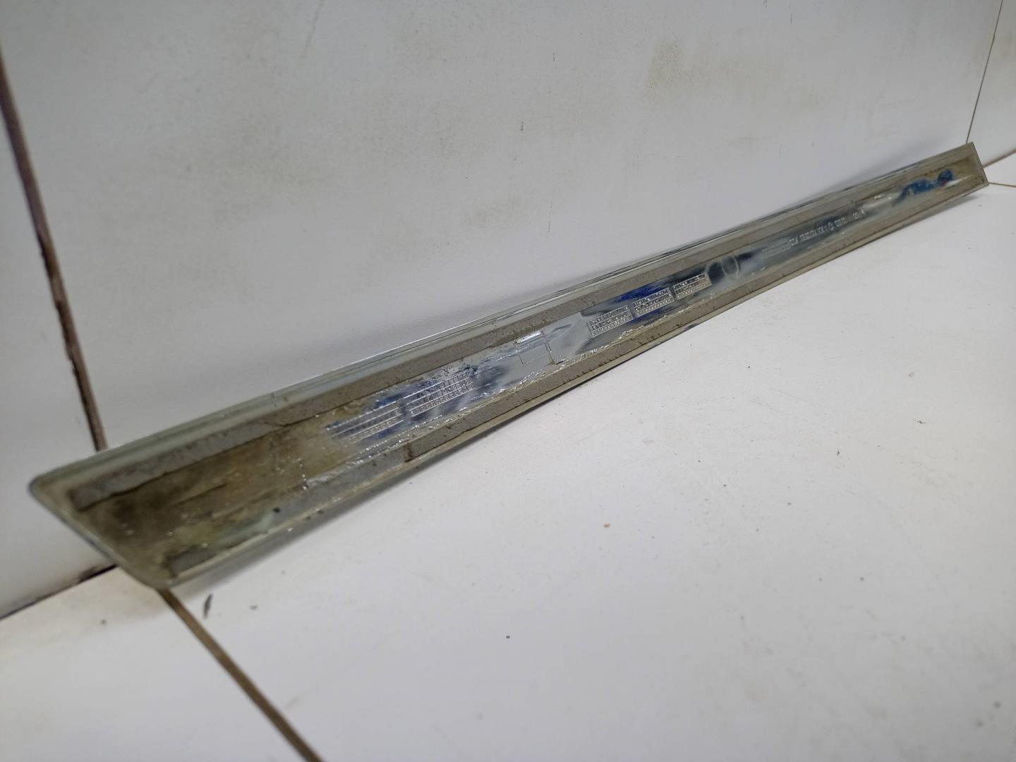 Накладка двери задней левой